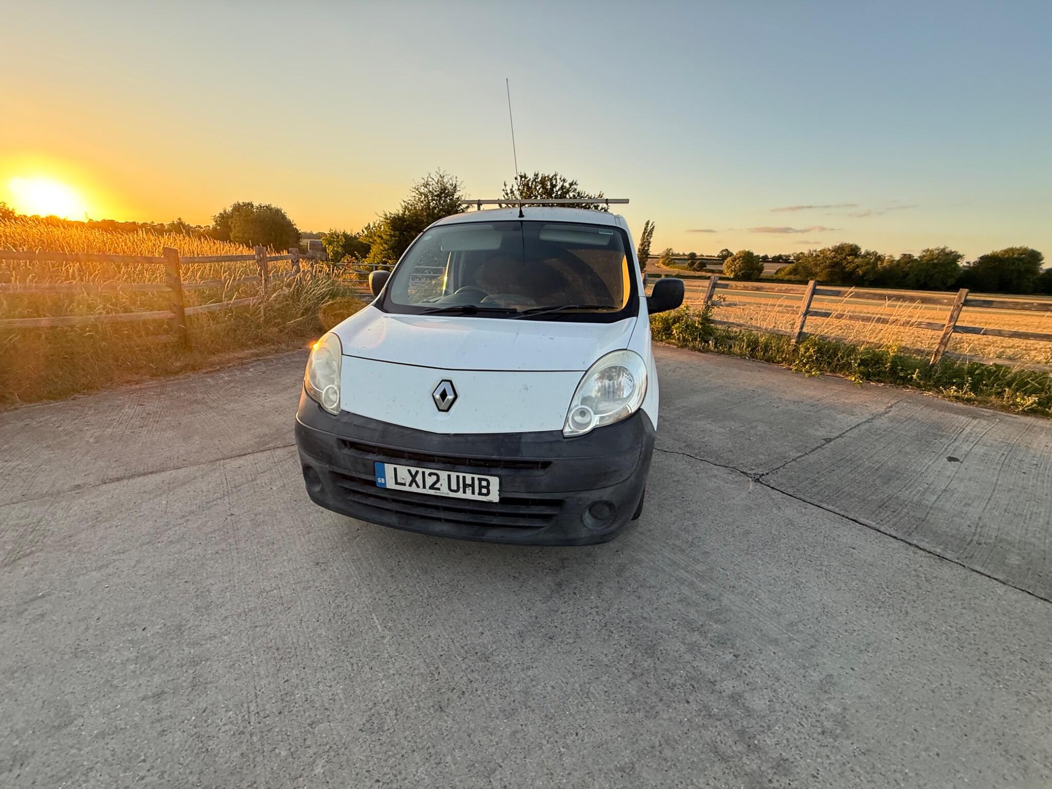 Renault Kangoo Maxi 1.5 LL21 dCi FWD L3 H1 4dr — photo 40 of 68